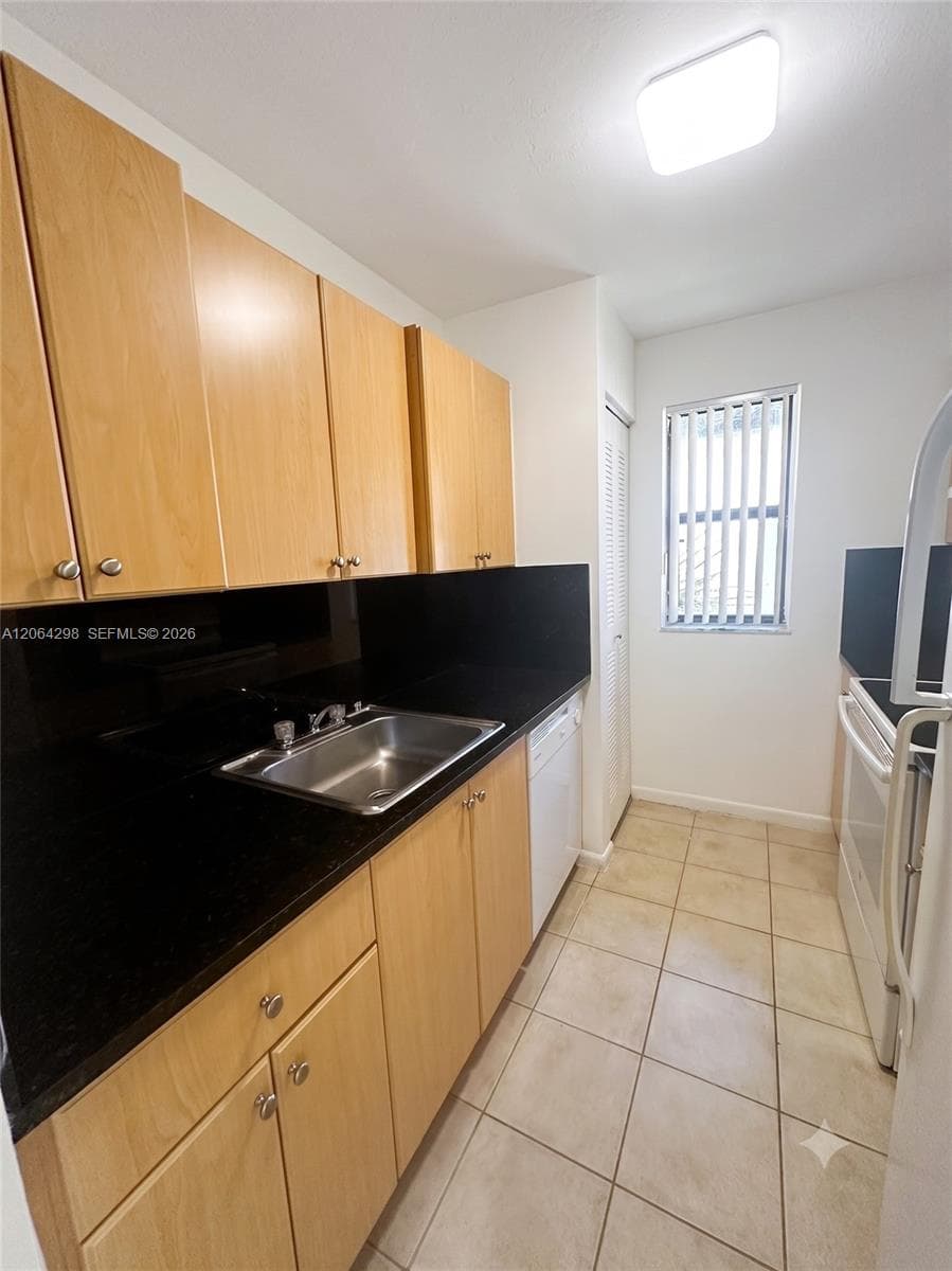7220 NW 179 St # 201, Hialeah, FL 33015