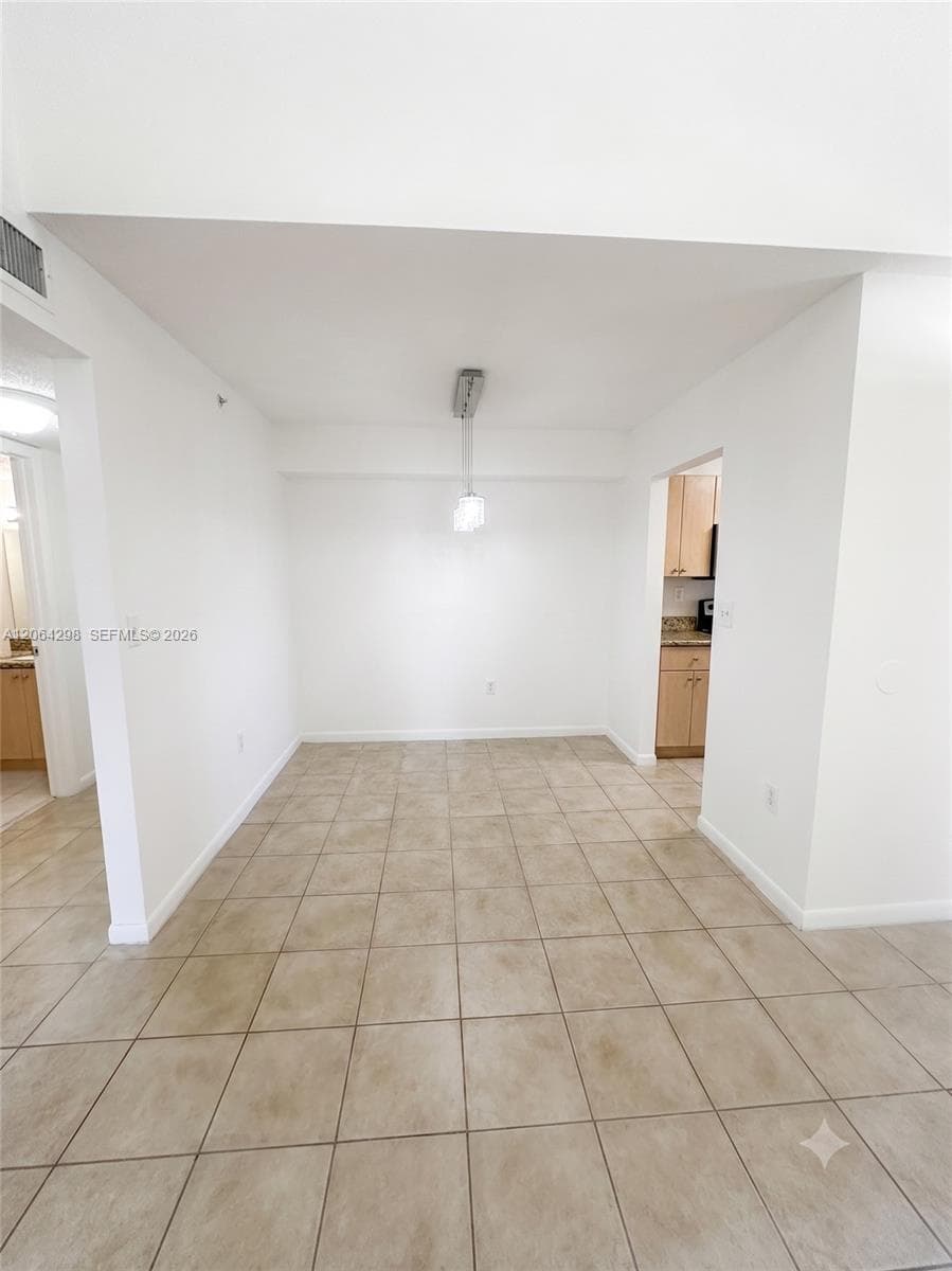 7220 NW 179 St # 201, Hialeah, FL 33015 — zdjęcie 4