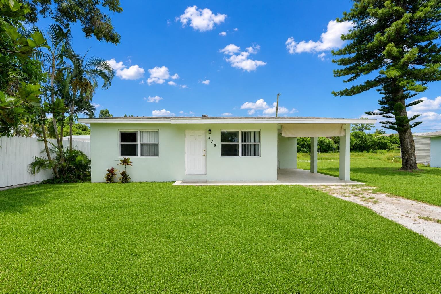 415 FLEMING Avenue, FL 33463 — zdjęcie 3