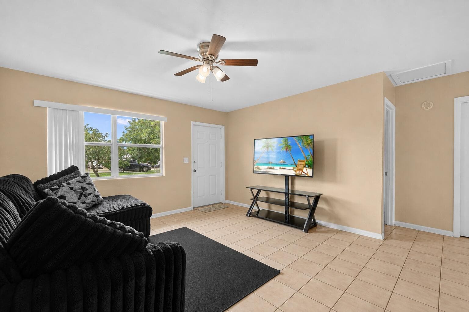 415 FLEMING Avenue, FL 33463 — zdjęcie 4