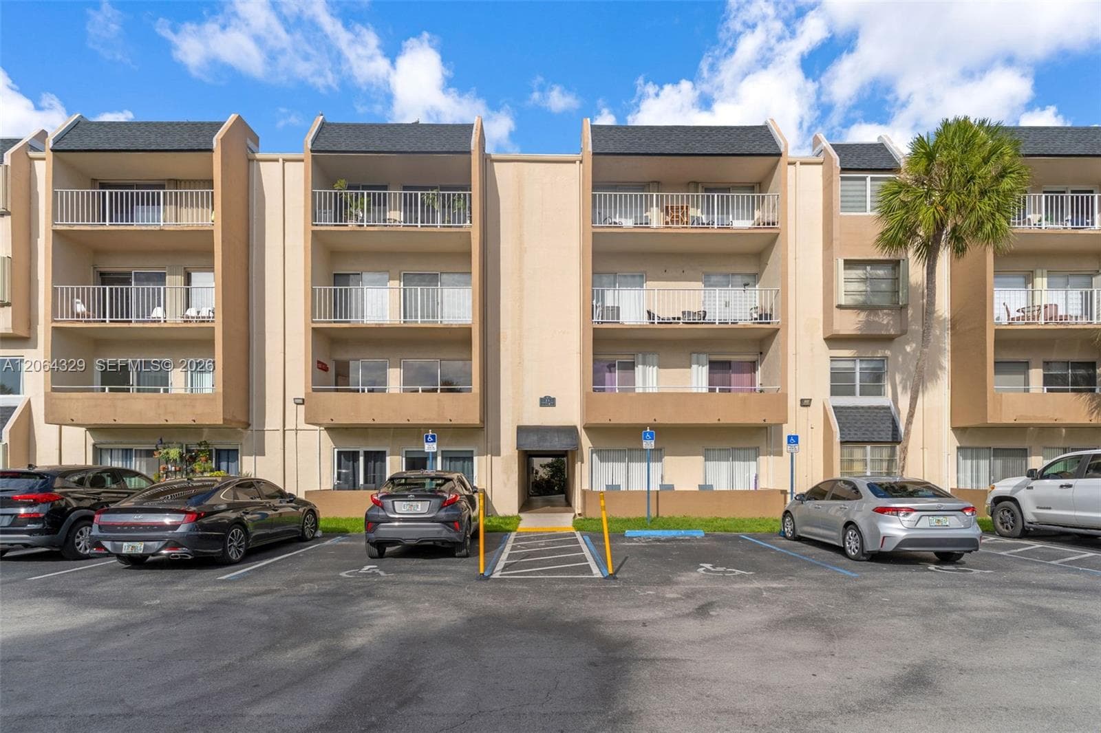 7745 SW 86th St # D-218, Miami, FL 33143