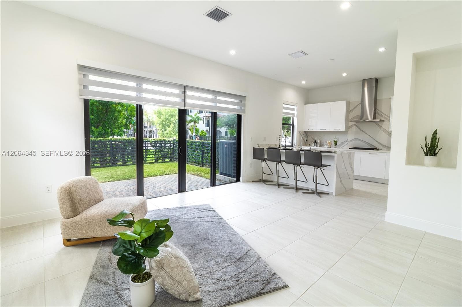 4311 NW 82nd Ave, Doral, FL 33166 — zdjęcie 3