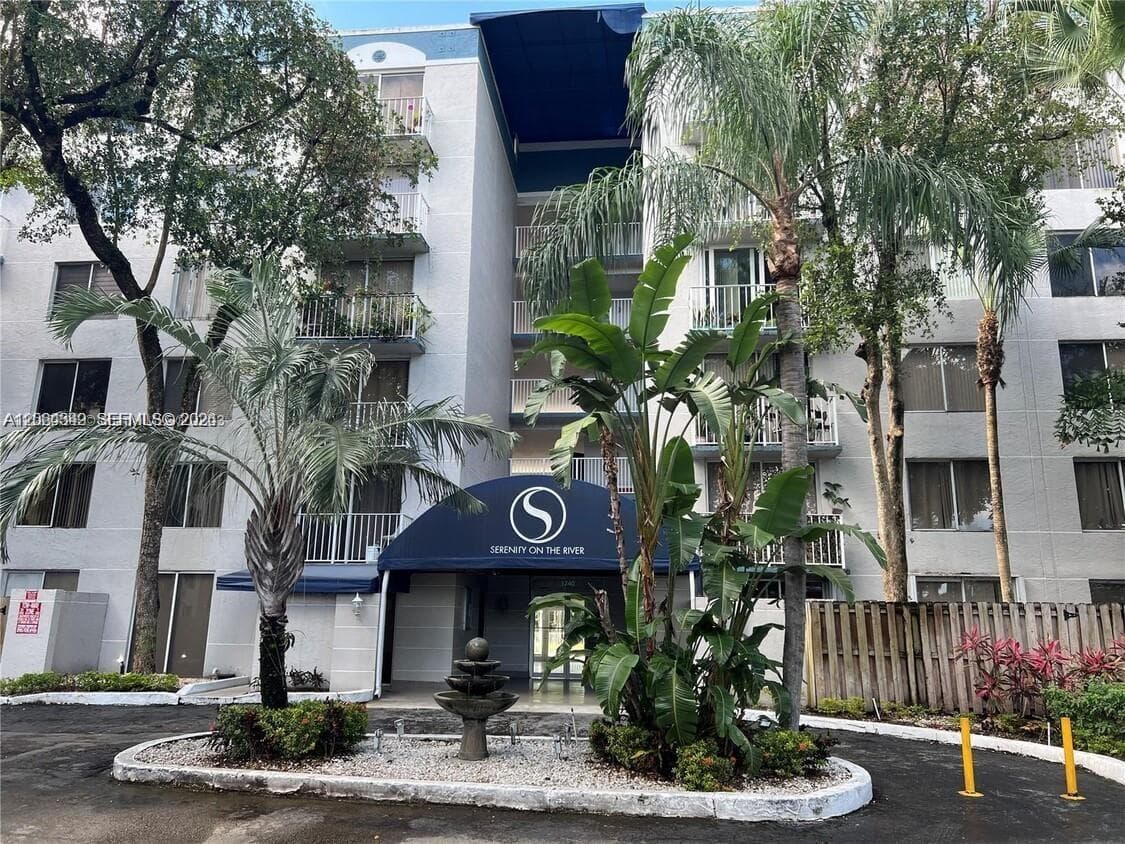 1740 NW N River Dr # 419, Miami, FL 33125 — zdjęcie 3