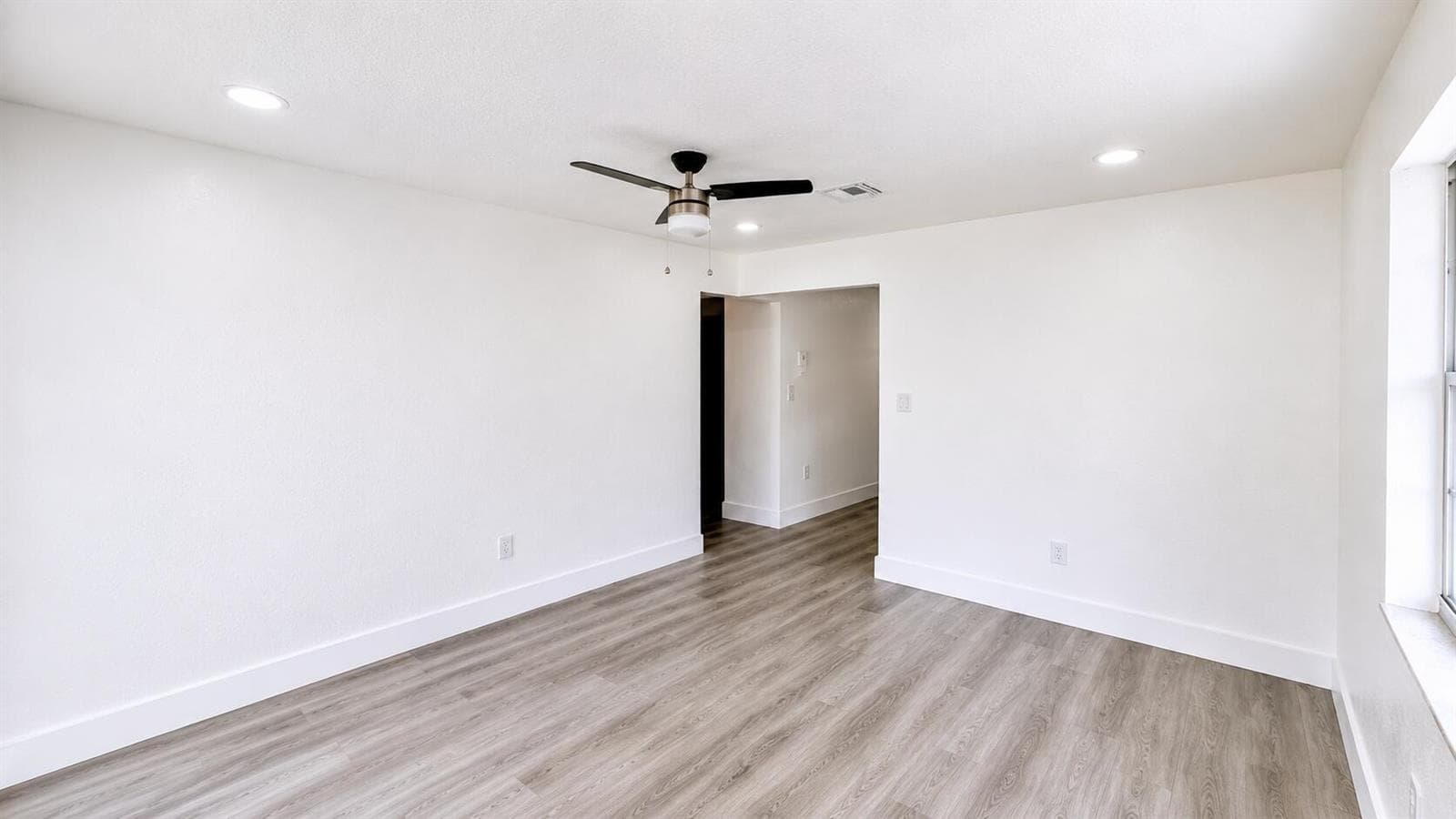 528 E Lakewood Road # B, West Palm Beach, FL 33405 — zdjęcie 2