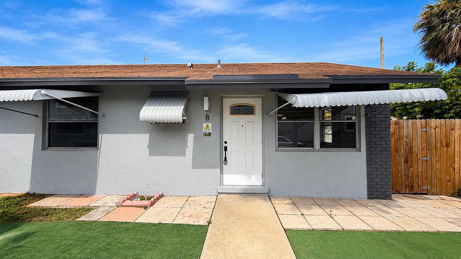528 E Lakewood Road # B, West Palm Beach, FL 33405