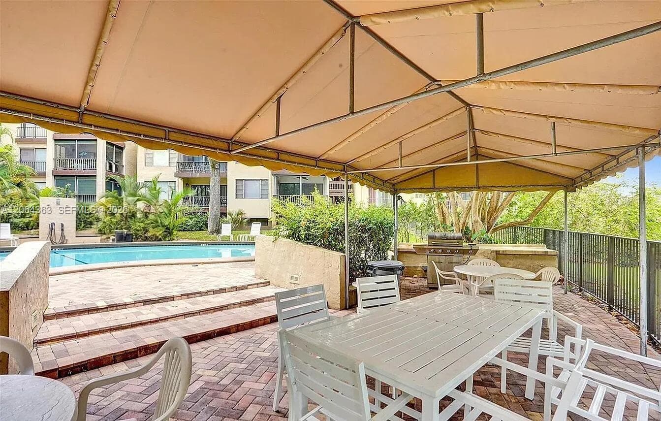 6060 S Falls Cir Dr # 313, Lauderhill, FL 33319 — zdjęcie 4
