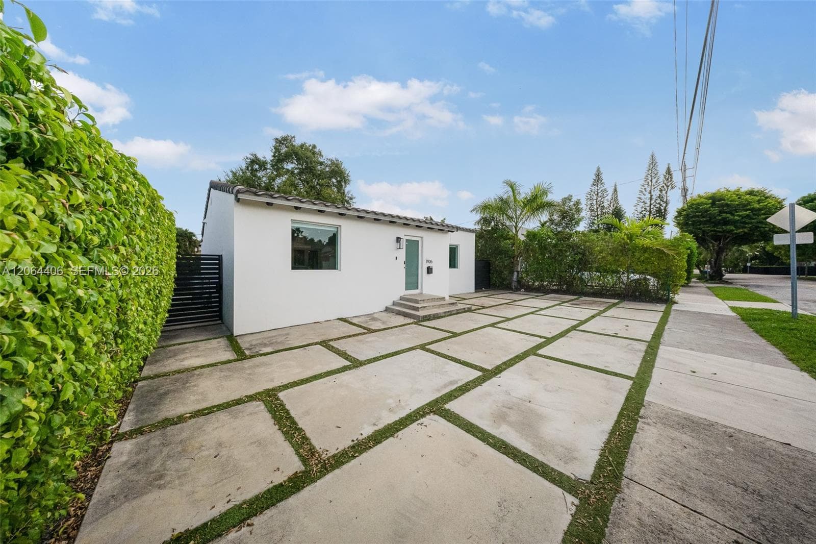 1935 SW 24th Ter, Miami, FL 33145 — zdjęcie 3