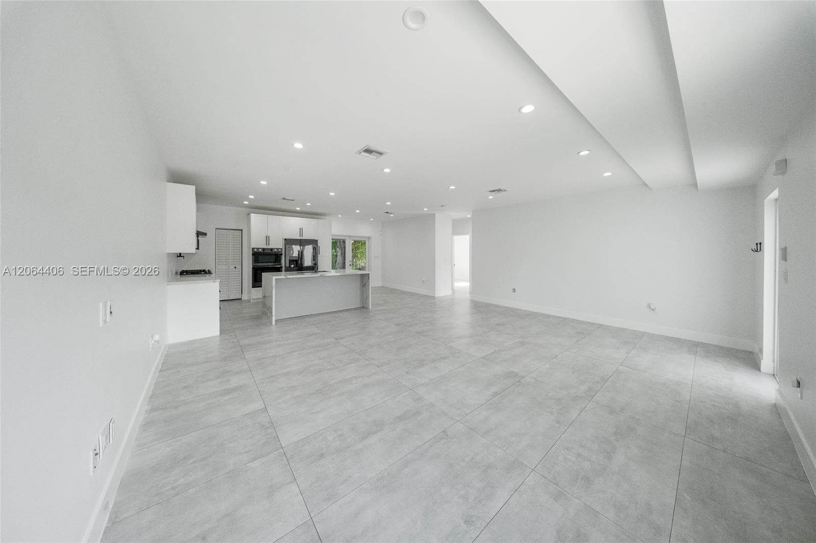 1935 SW 24th Ter, Miami, FL 33145 — zdjęcie 4