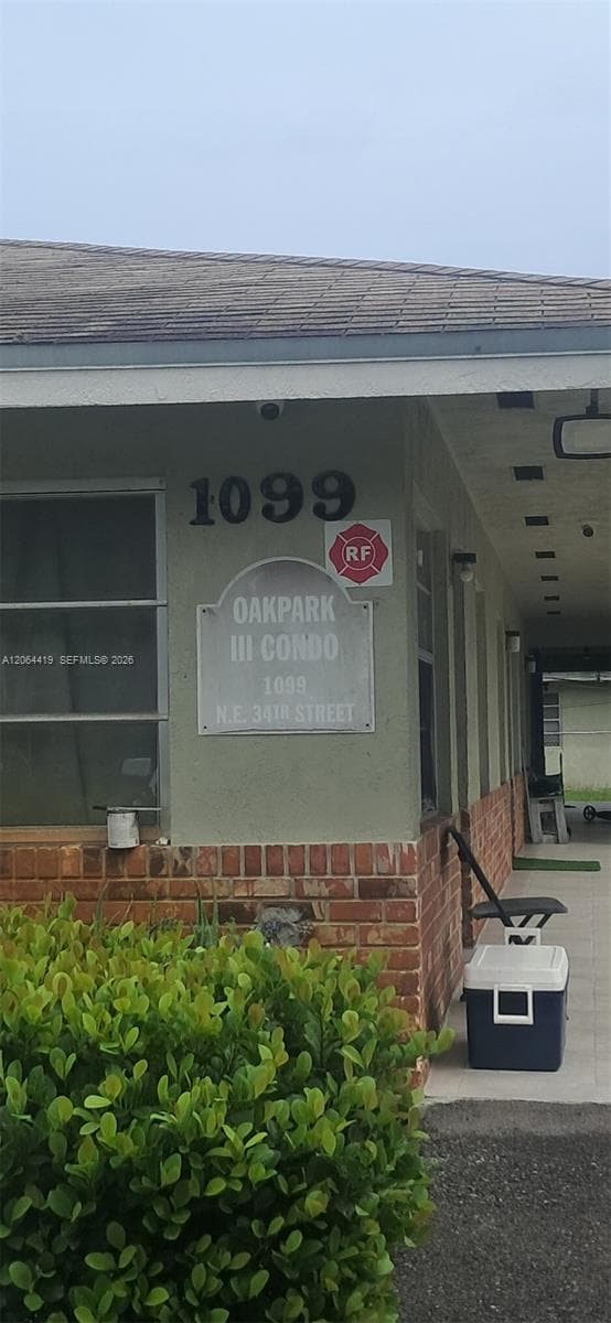 1098 NE 34th Ct # 4, Oakland Park, FL 33334