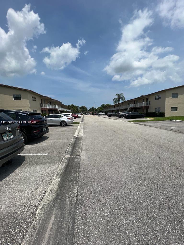 7305 NW 4th Pl # 108, Margate, FL 33063 — zdjęcie 2