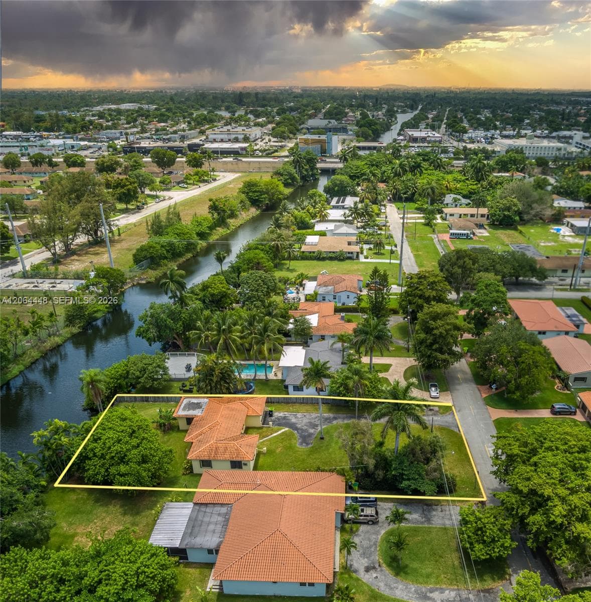 400 NW 87th St, El Portal, FL 33150 — zdjęcie 3