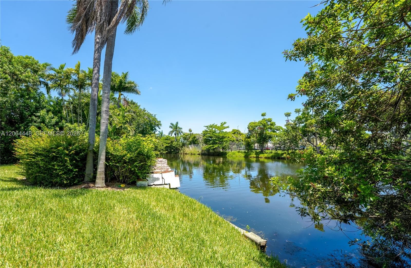400 NW 87th St, El Portal, FL 33150 — zdjęcie 4