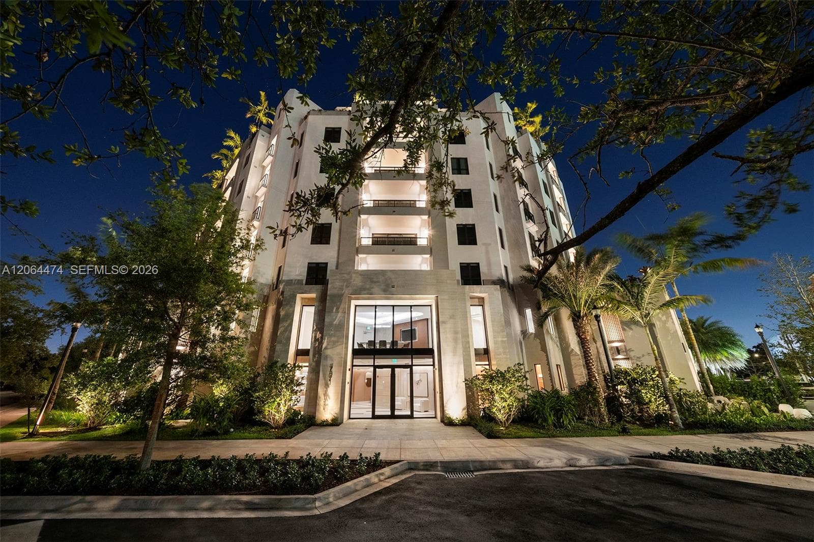 701 Valencia Ave # 401, Coral Gables, FL 33134 — zdjęcie 2