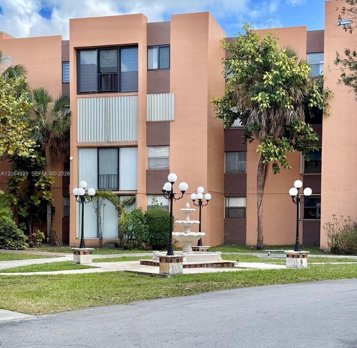 9400 W Flagler St # 312, Miami, FL 33174 — zdjęcie 2