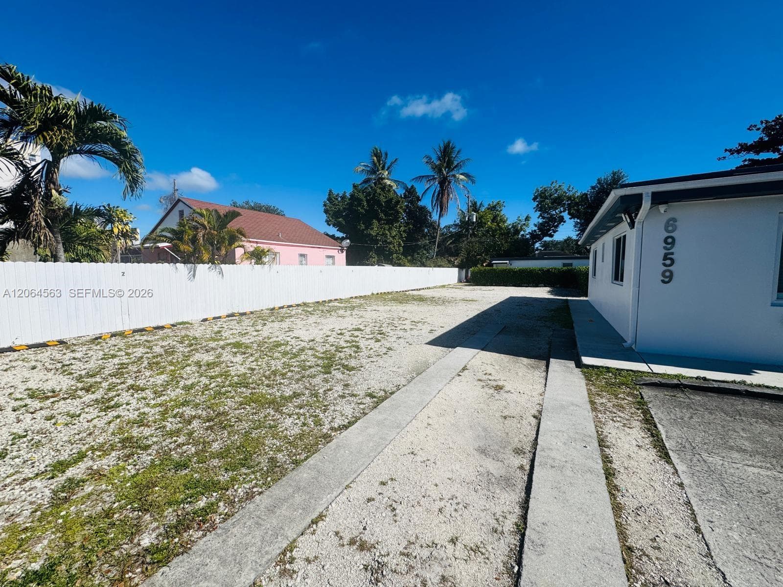 6959 NW 4th Ave, Miami, FL 33150 — zdjęcie 4