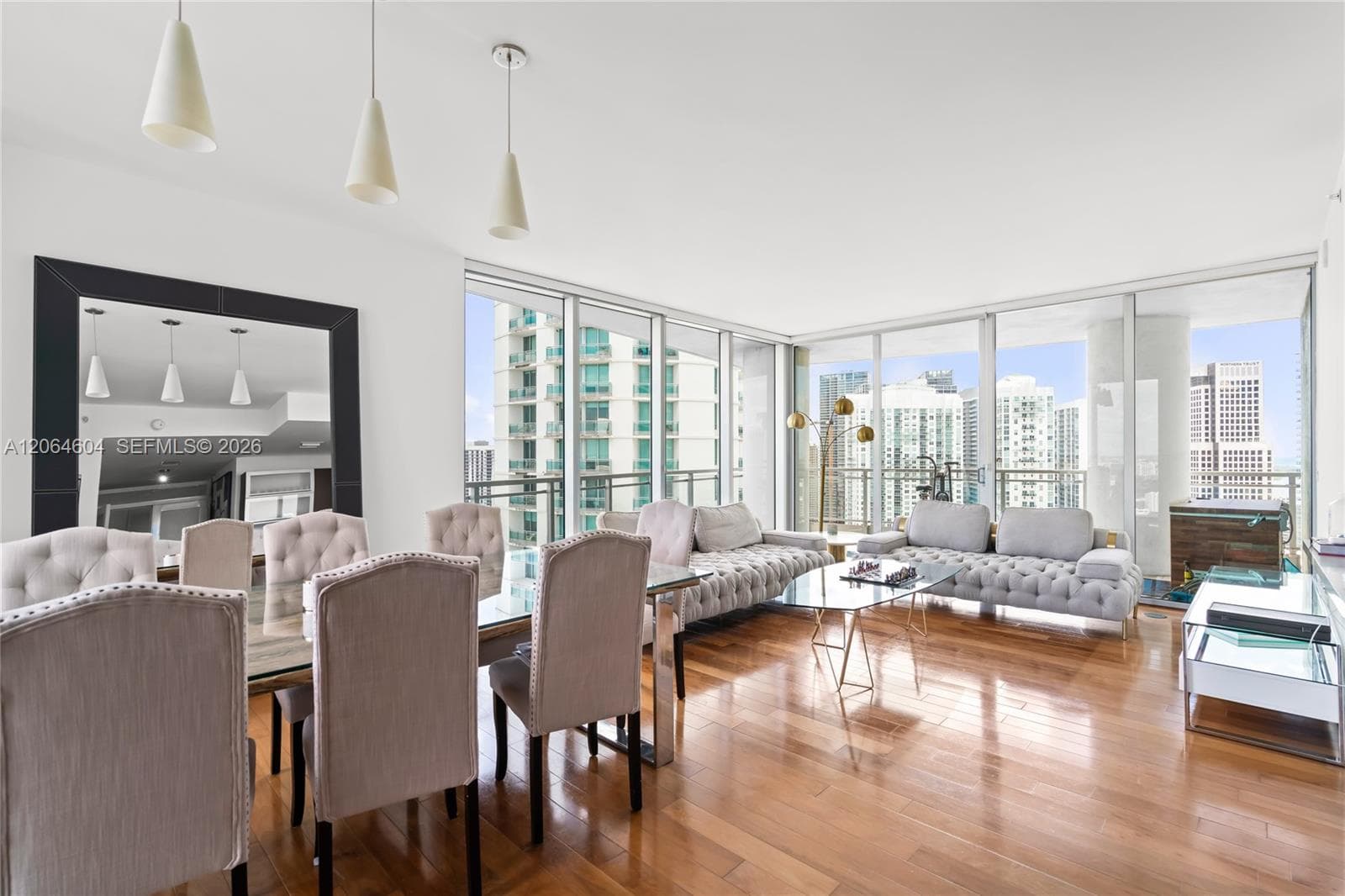 90 SW 3rd St # 3504, Miami, FL 33130 — zdjęcie 2