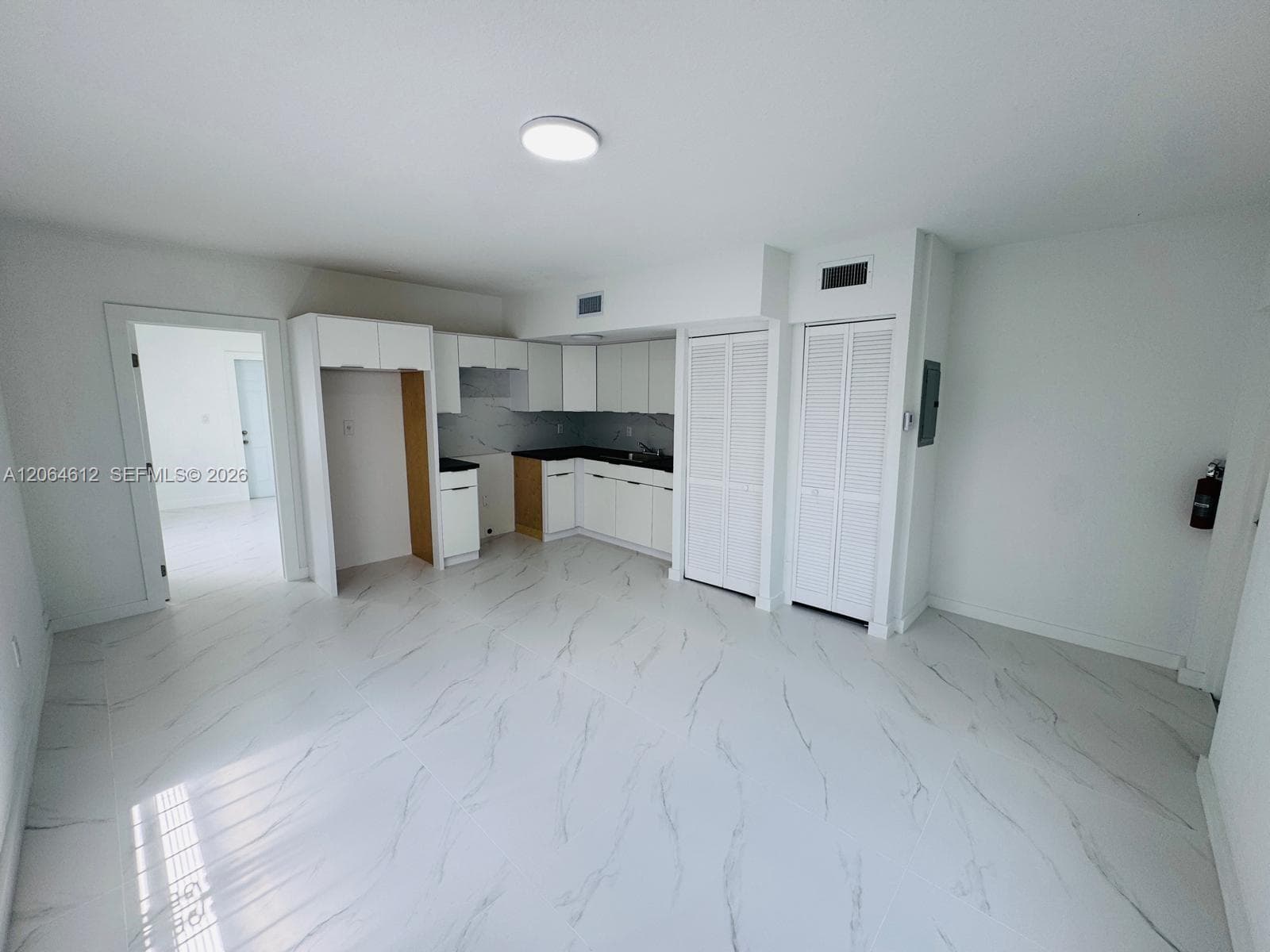 8440 NW 4th Ave # 8440, Miami, FL 33150 — zdjęcie 3