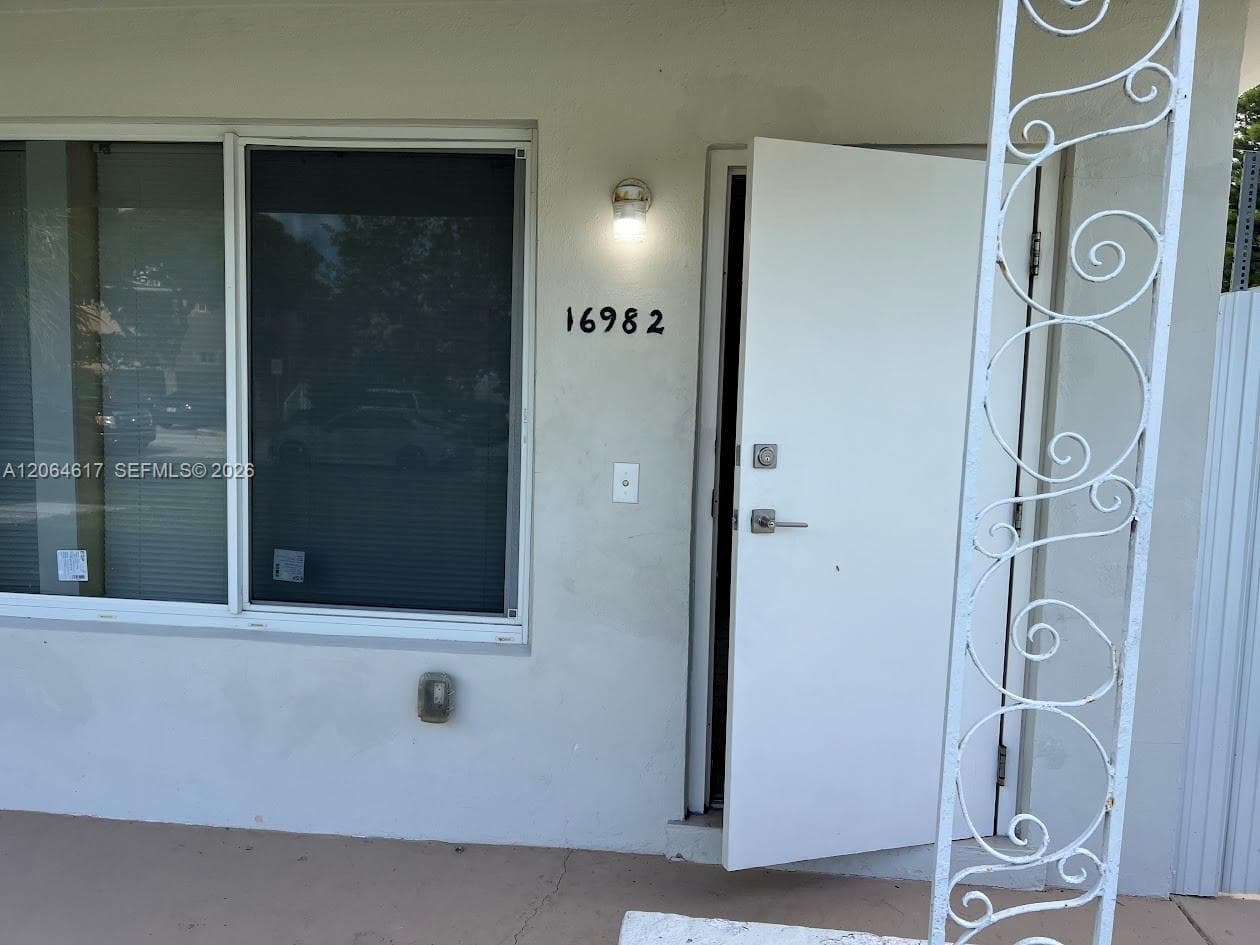 16982 NE 21st Ave # 16982, North Miami Beach, FL 33162 — zdjęcie 2