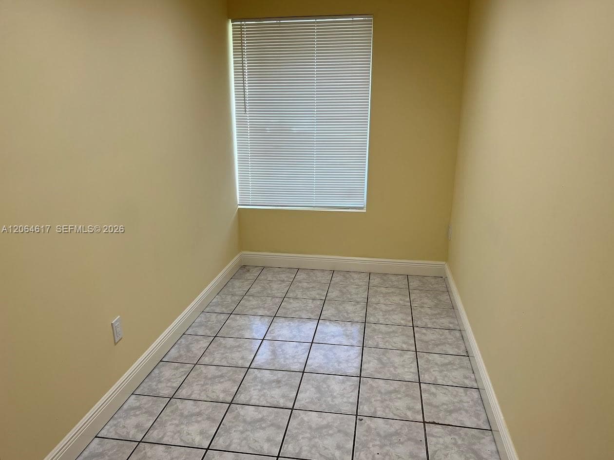 16982 NE 21st Ave # 16982, North Miami Beach, FL 33162 — zdjęcie 3