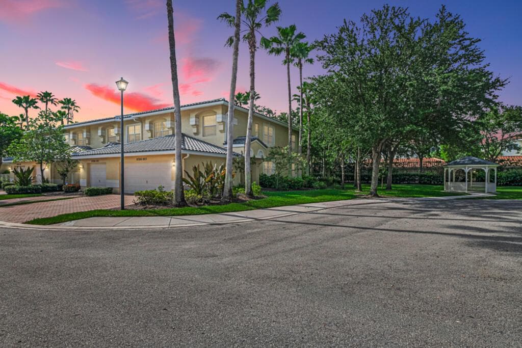 9786 Midship Way # 203, Royal Palm Beach, FL 33411