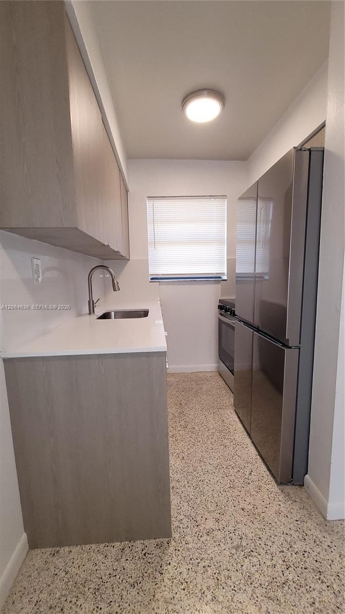 34 E 21st St # 11, Hialeah, FL 33010 — zdjęcie 3