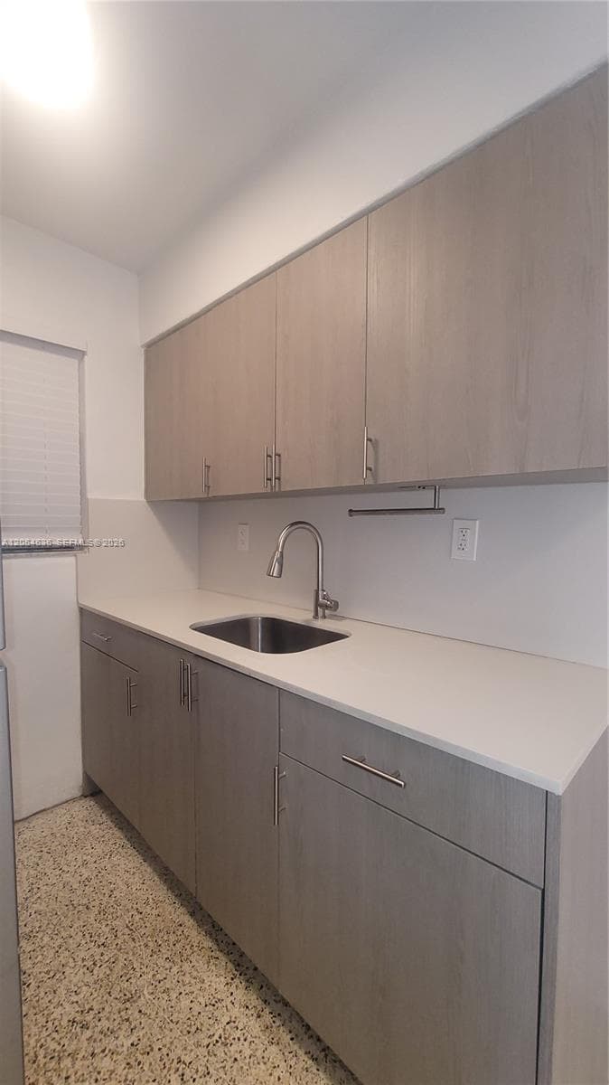 34 E 21st St # 11, Hialeah, FL 33010 — zdjęcie 4