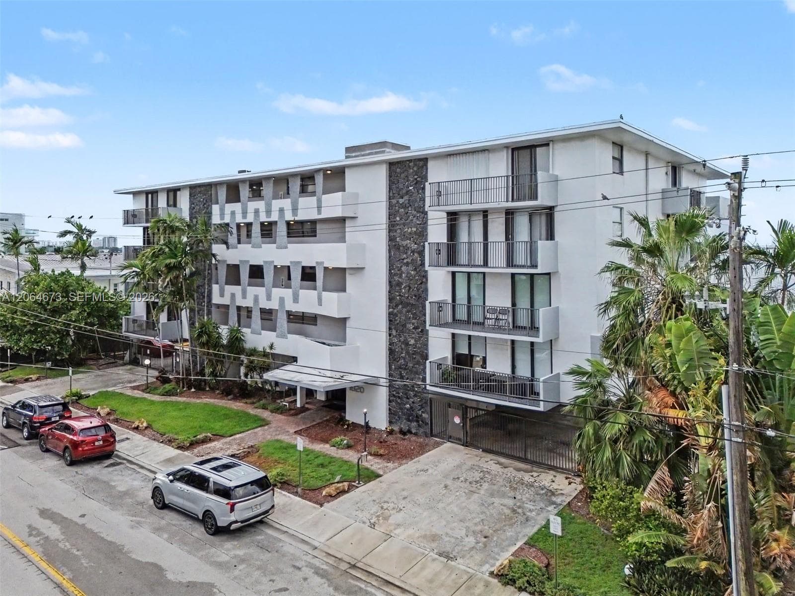 1820 S Treasure Dr # 203D, North Bay Village, FL 33141 — zdjęcie 4