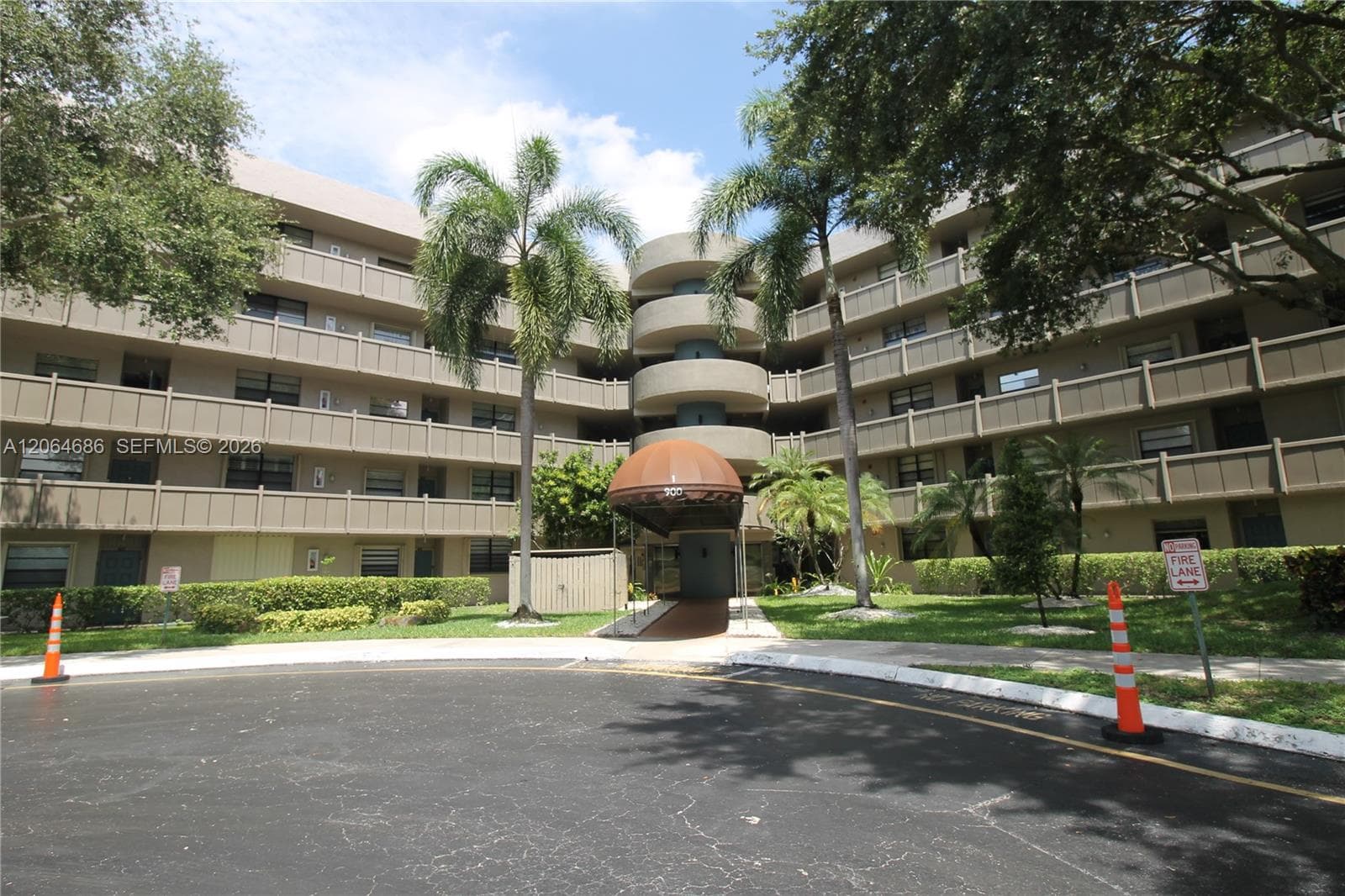 900 Colony Point Cir # 216, Pembroke Pines, FL 33026