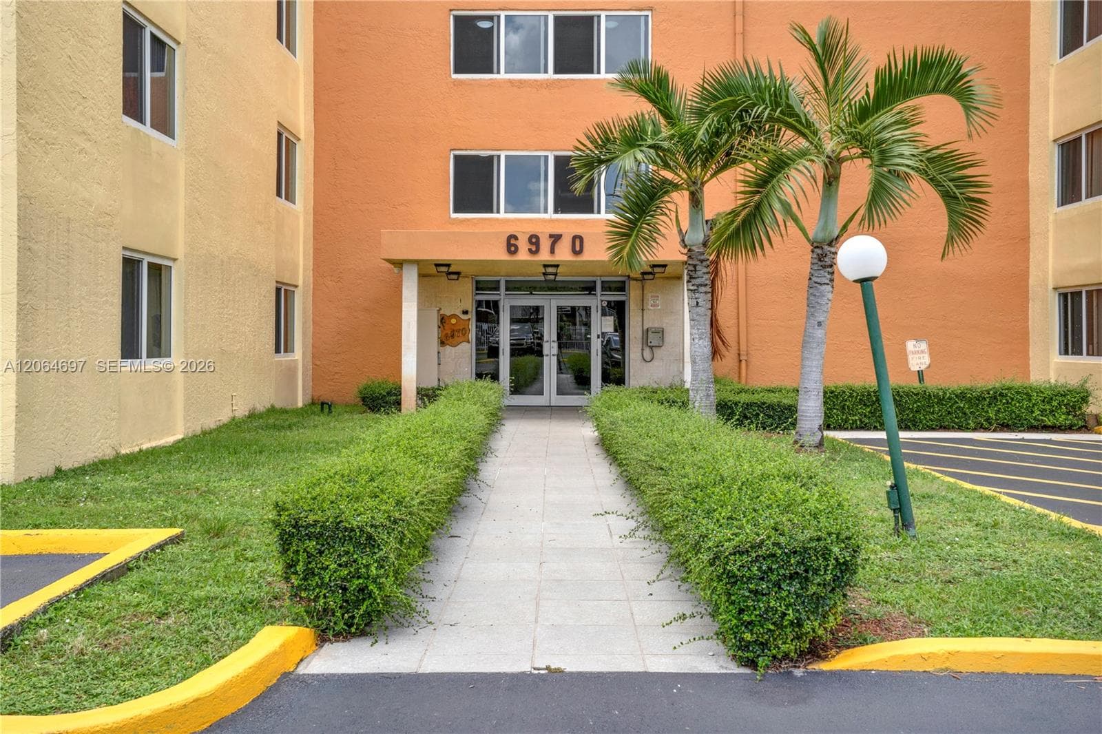 6970 NW 186th St # 3-409A, Hialeah, FL 33015 — zdjęcie 2