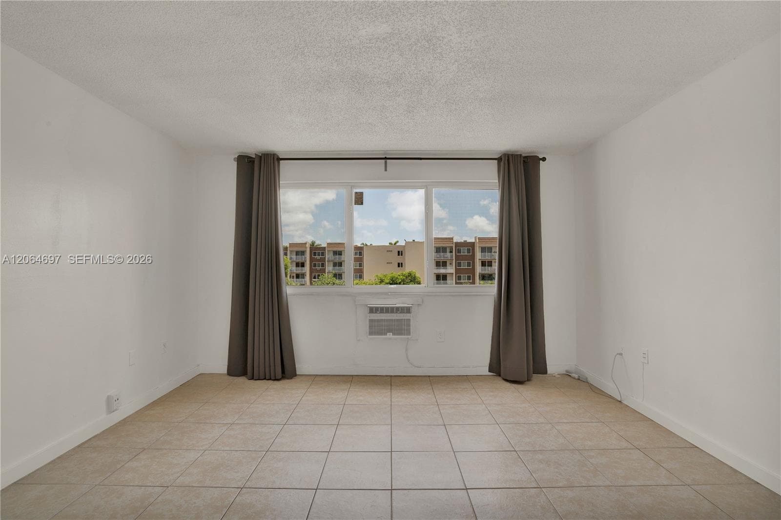 6970 NW 186th St # 3-409A, Hialeah, FL 33015 — zdjęcie 5