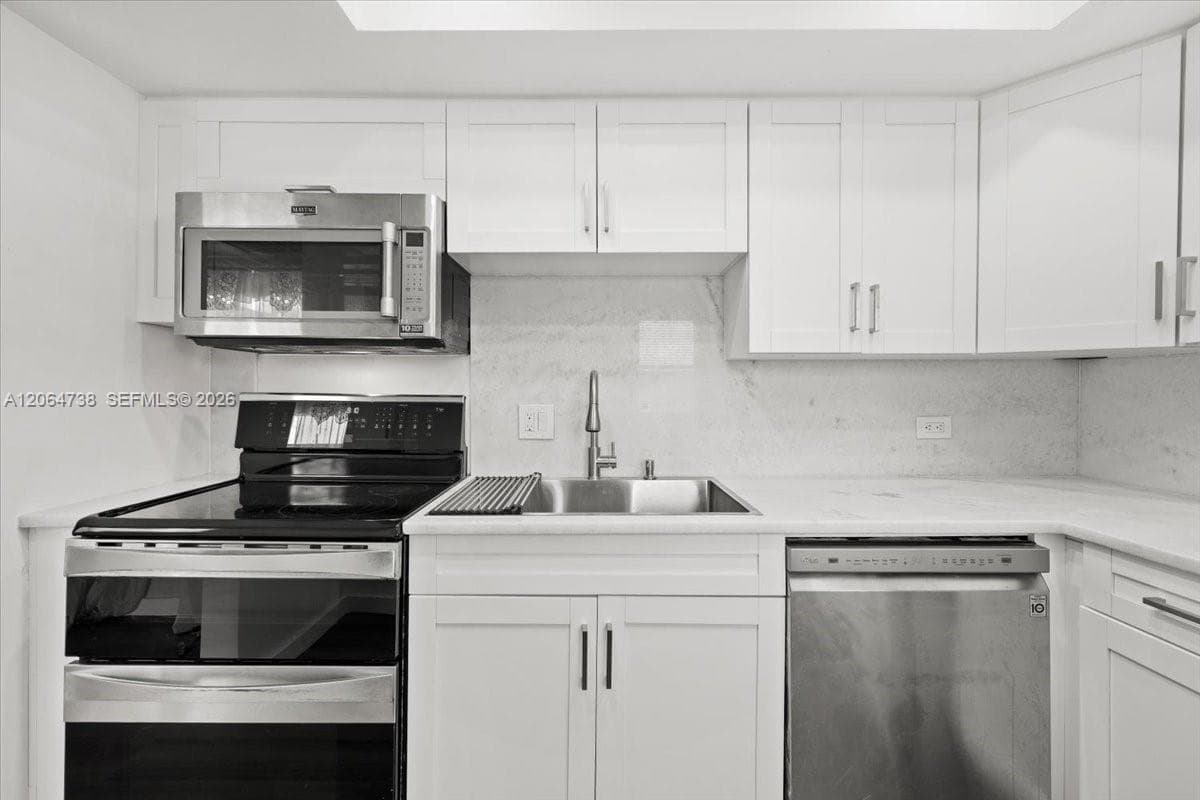 447 NE 195 th St # 414, Miami, FL 33179 — zdjęcie 4