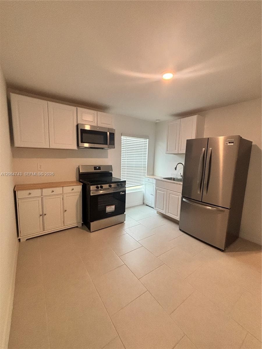 11605 Savanna Lakes Blvd, Lehigh Acres, FL 33974 — zdjęcie 2