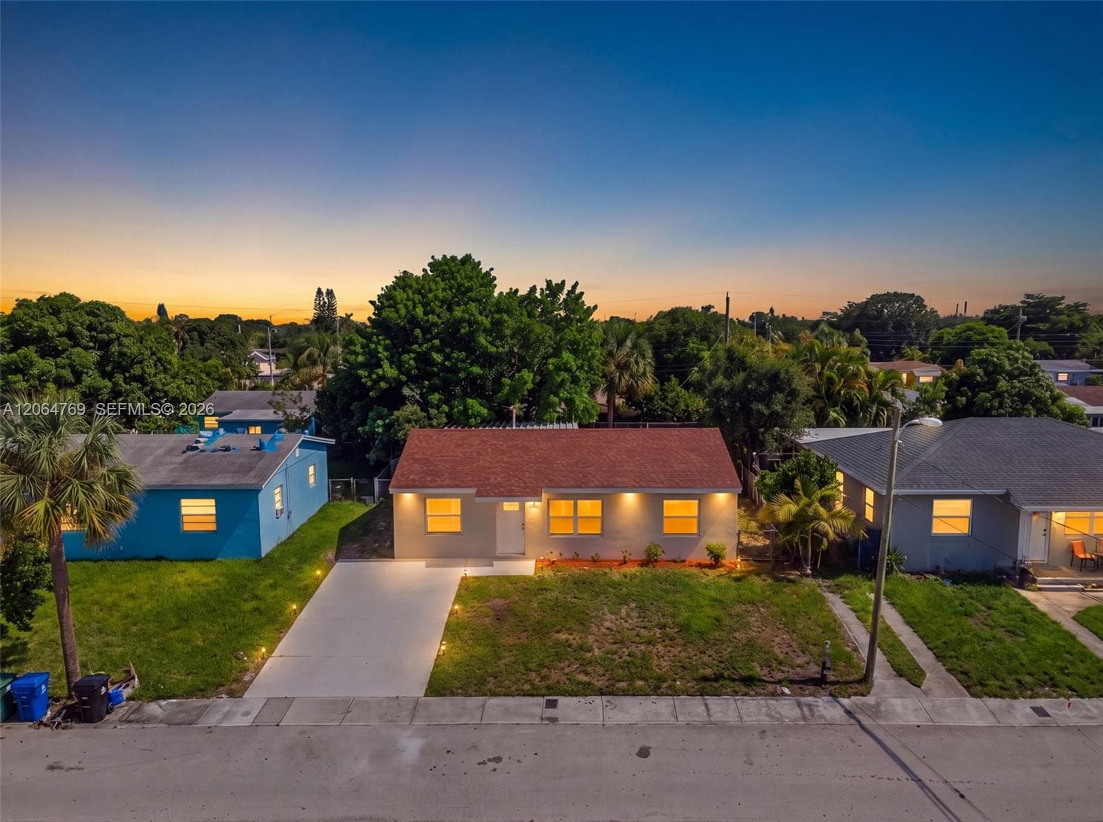 1583 NE 152nd St, North Miami Beach, FL 33162 — zdjęcie 2