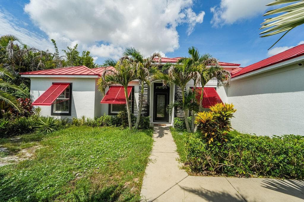 1812 SE FALLON Drive, Port St. Lucie, FL 34983 — zdjęcie 2