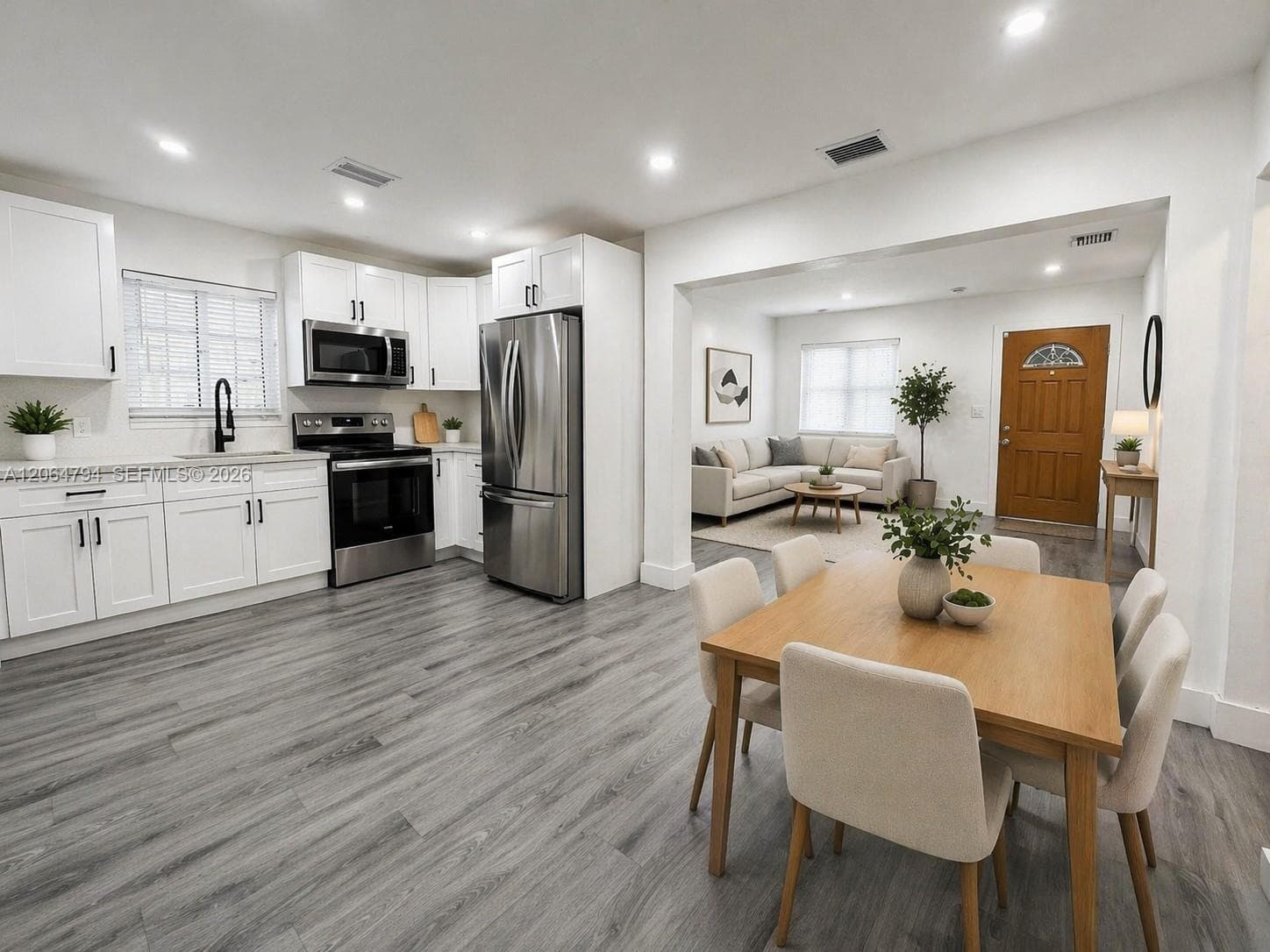 736 NW 41st St, Miami, FL 33127 — zdjęcie 3
