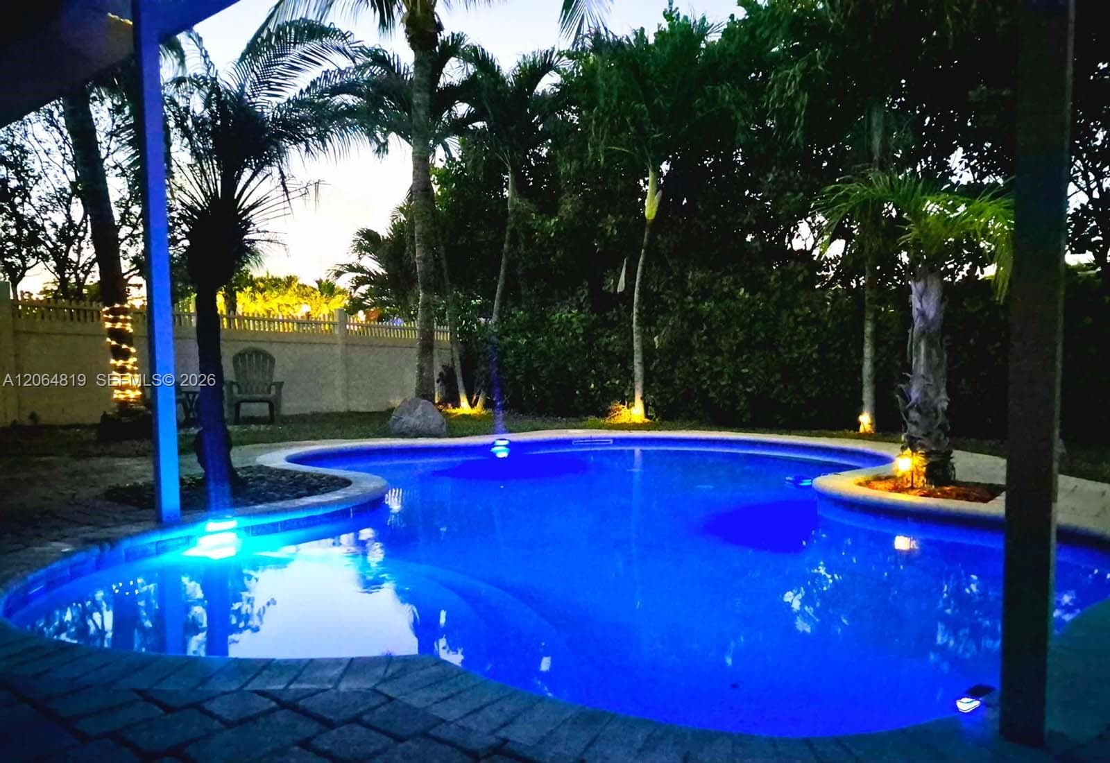 1301 NE 42nd St, Oakland Park, FL 33334 — zdjęcie 5