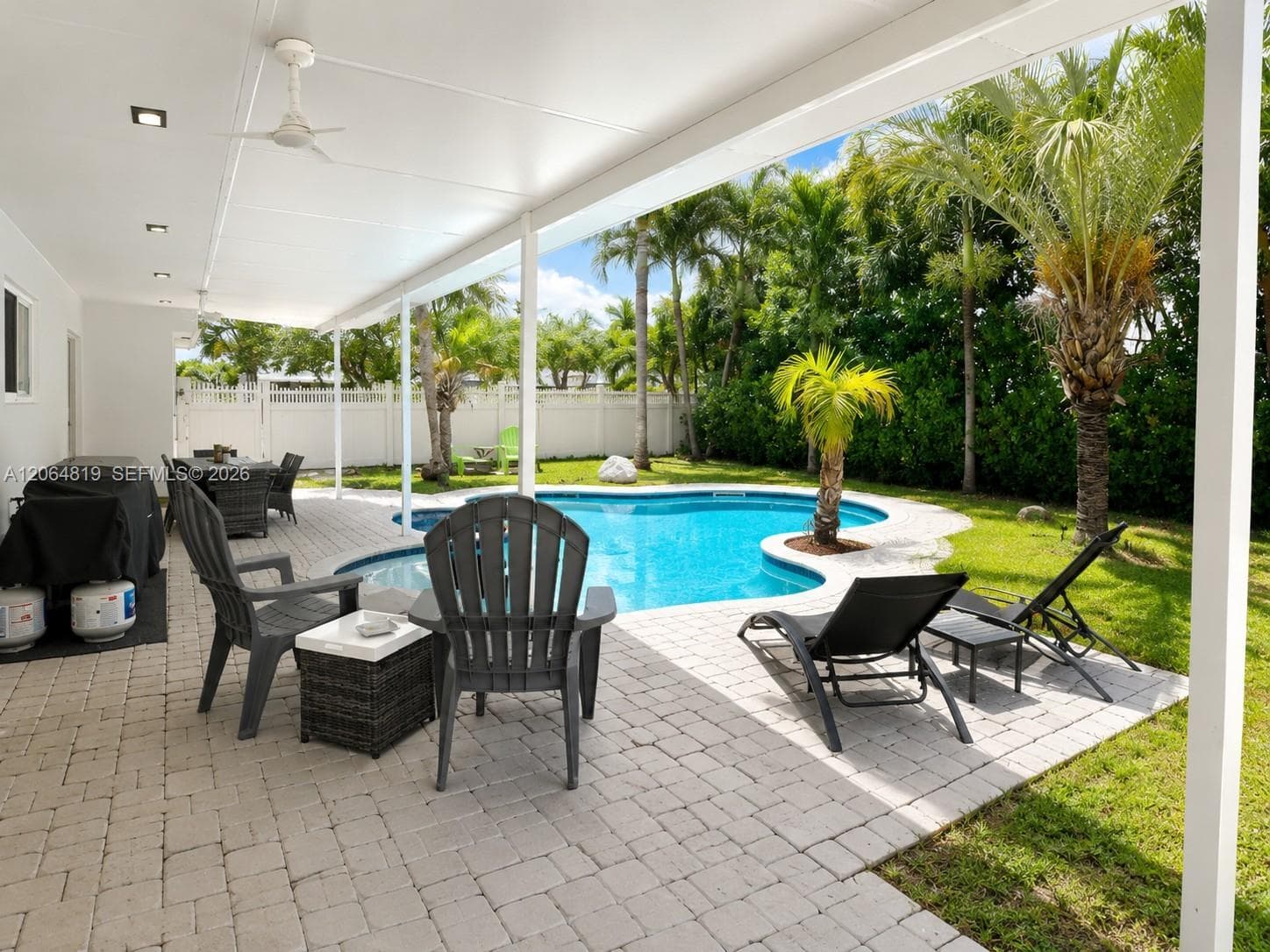 1301 NE 42nd St, Oakland Park, FL 33334 — zdjęcie 4