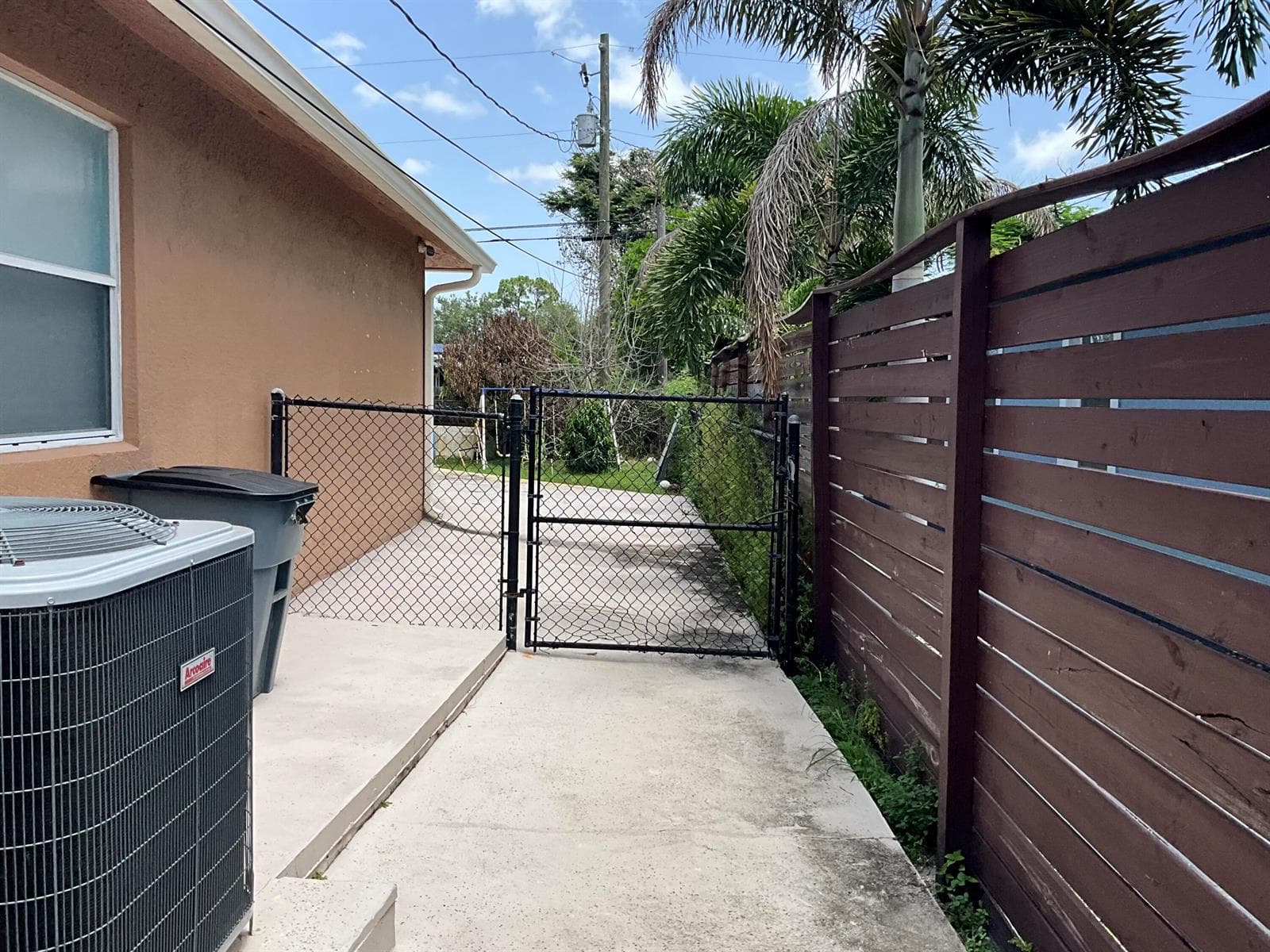 315 SW Dwight Avenue, Port St. Lucie, FL 34983
