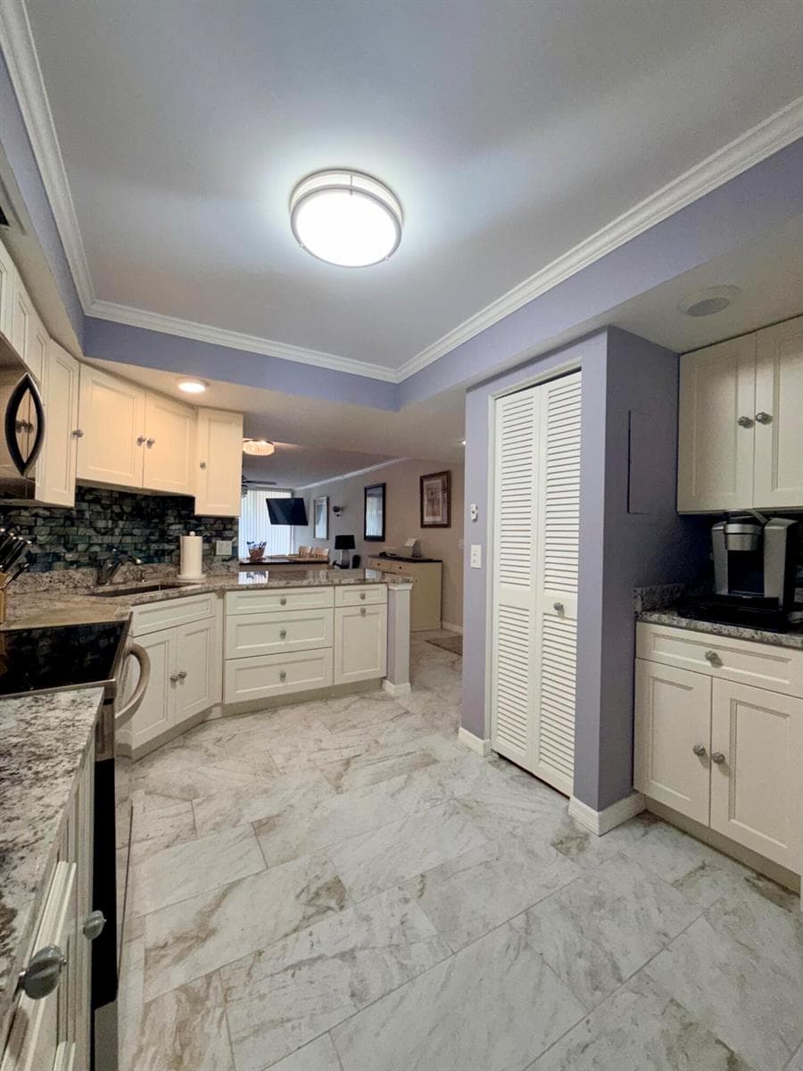 2425 PRESIDENTIAL Way # 304, West Palm Beach, FL 33401 — zdjęcie 4