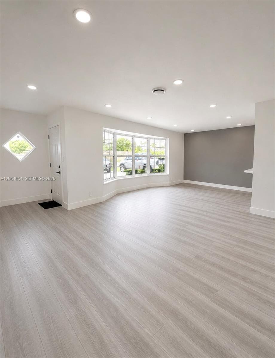 3540 NW 38th Ter, Lauderdale Lakes, FL 33309 — zdjęcie 2