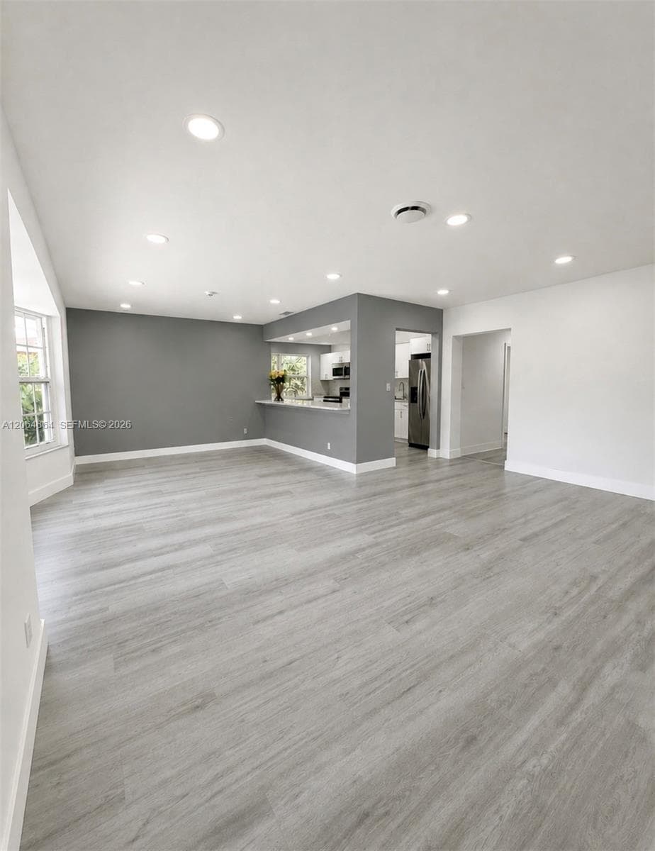 3540 NW 38th Ter, Lauderdale Lakes, FL 33309 — zdjęcie 3