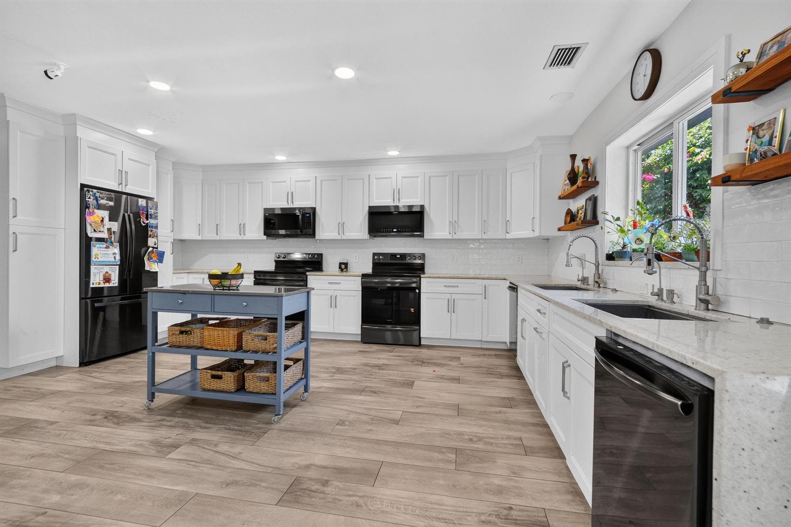 9404 NW 37TH Court, Coral Springs, FL 33065 — zdjęcie 4