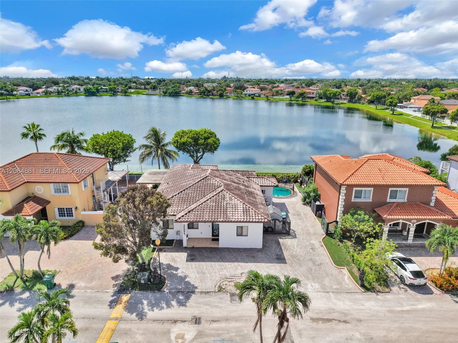 20027 NW 85th Ave, Hialeah, FL 33015 — zdjęcie 3