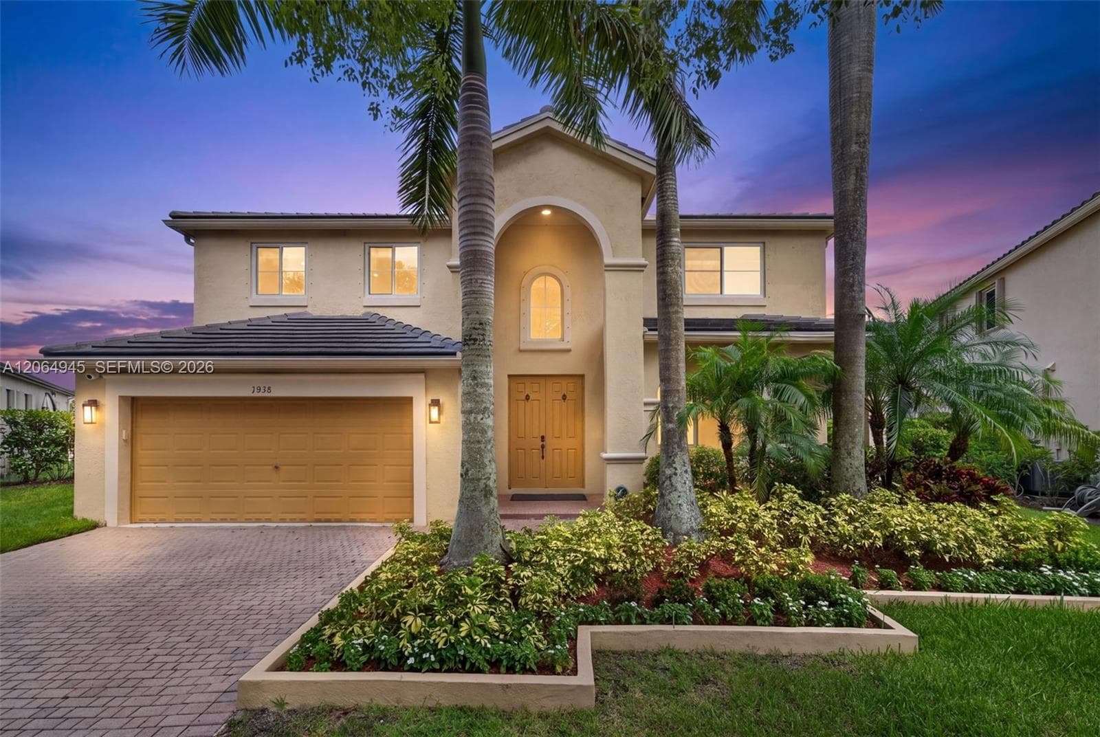 1038 Lavender Cir, Weston, FL 33327