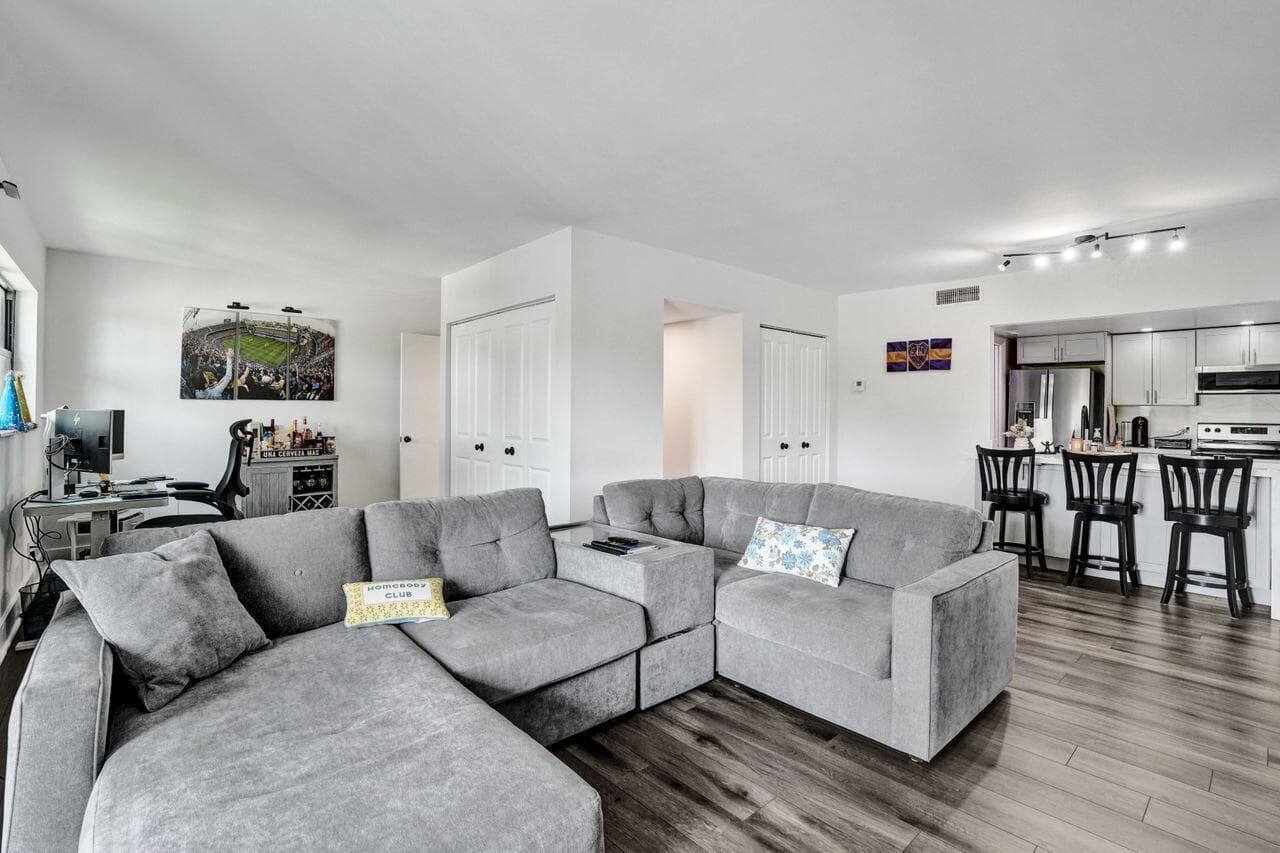 1000 RIVER REACH Drive # 321, Fort Lauderdale, FL 33315 — zdjęcie 3