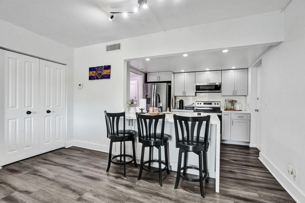 1000 RIVER REACH Drive # 321, Fort Lauderdale, FL 33315 — zdjęcie 4