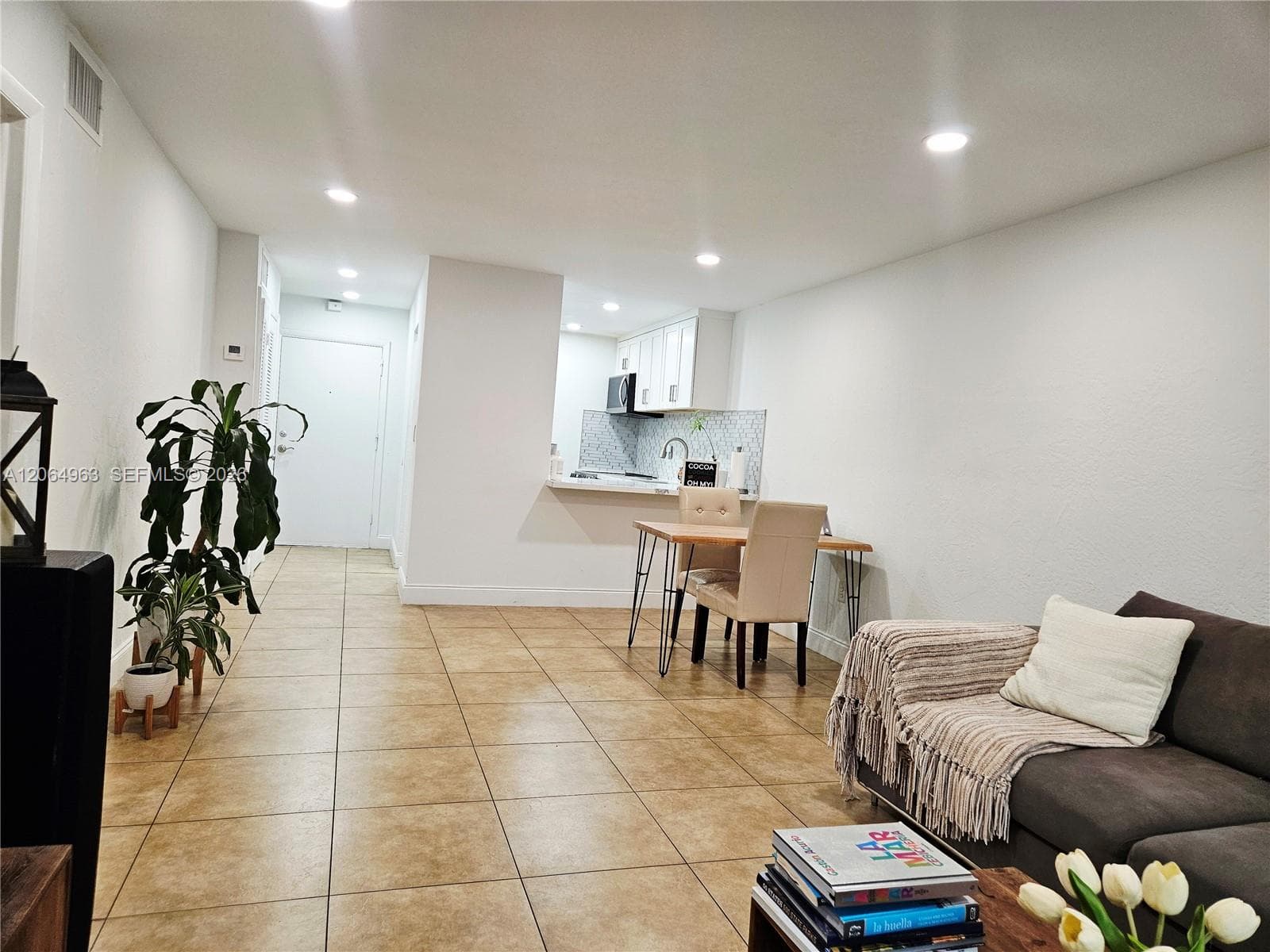 2620 NE 135th St # 426, North Miami, FL 33181 — zdjęcie 5