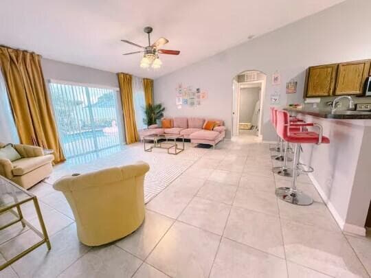 302 NE Greenbrier Avenue, Port St. Lucie, FL 34983 — zdjęcie 3