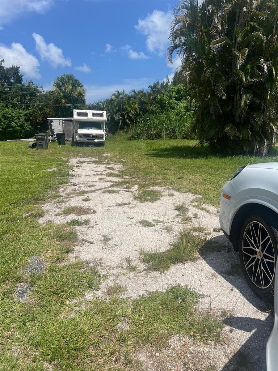 88 Sleepy Hollow Drive, West Palm Beach, FL 33415