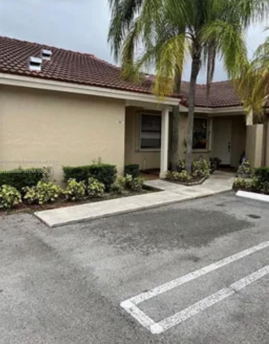 6547 NW 170th Ter, Hialeah, FL 33015 — zdjęcie 2